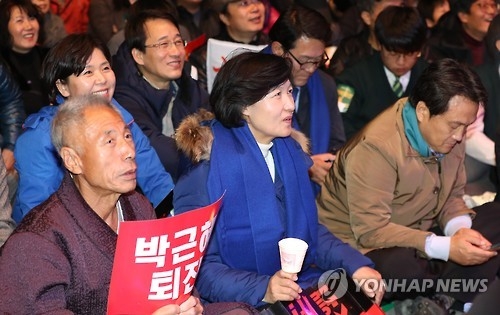 '2선 후퇴'→'하야' 주장으로 다가선 野…'탄핵'도 고민 - 2
