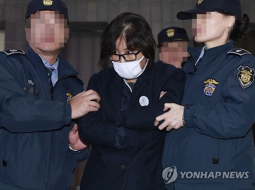 내주 '檢공소장' 정국점화…靑 '국정복귀'ㆍ野 '퇴진론' 분수령 - 2