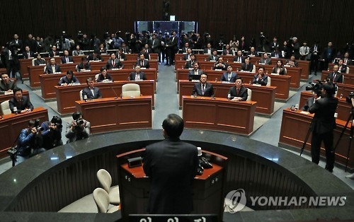 與 내일 의총…탄핵 놓고 '한지붕 두가족' 파열음 예고 - 1