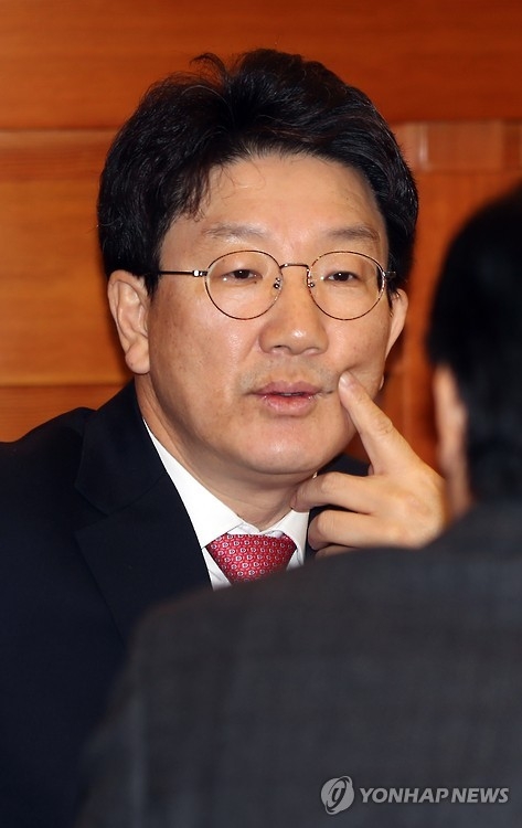 탄핵심판 소추위원 권성동 법사위원장