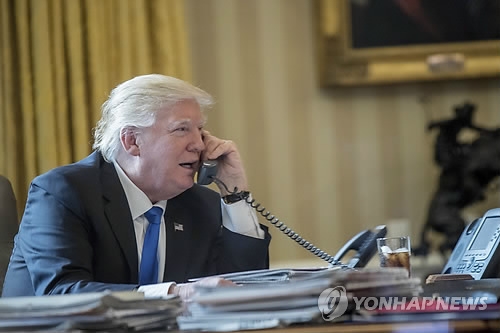 黃권한대행-트럼프 내일 첫 통화…북핵·한미동맹 논의(종합) - 2