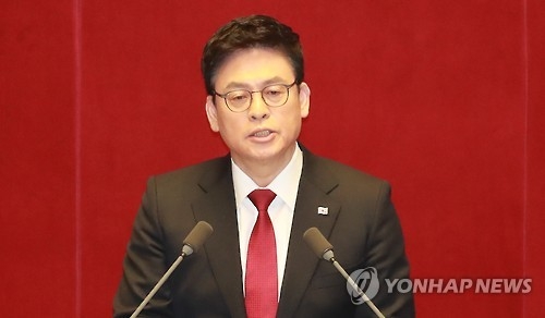 정우택 "개헌없는 '대연정'은 본말전도된 정치공학적 접근" - 1