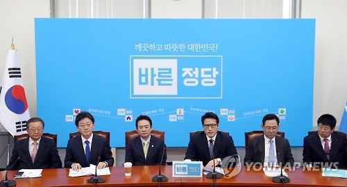 '文검증' 팔 걷어붙인 범여권…"안보관 위험, 나라 망칠 사람" - 2
