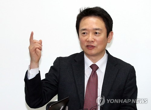 뜨지않는 남경필…'파격공약' 이어 유승민에 각세우기 - 1