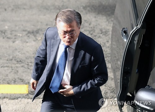 '안희정 안방' 치고 들어간 文…'중원 선점'으로 대세론 확산 - 2