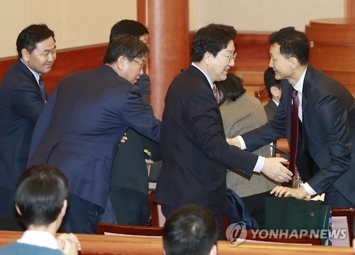 밝은 분위기의 탄핵소추위