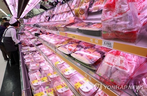 마트에 진열된 닭고기 [연합뉴스 자료사진]