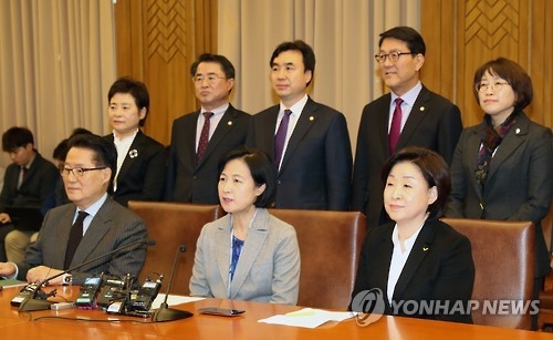 야3당 대표 "헌재 탄핵안 조속 인용·특검 연장" 촉구 - 1