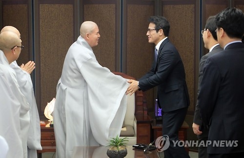 바른정당 지도부 조계종 예방…자승 "정의위해 힘써달라" - 1