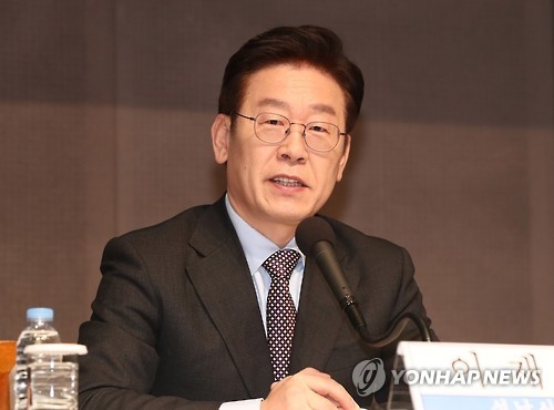 이재명 "헌재 사이다 같다…탄핵인용으로 낡은과거와 작별해야" - 1