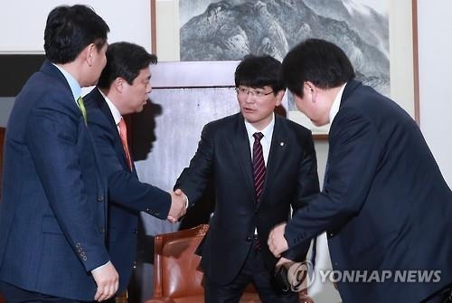 여야 4당, 20일부터 국회정상화 전격합의…나흘만에 '파행' 끝내(종합) - 1