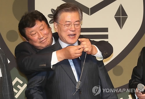 피살정국에 안보자문단 띄운 文…'강한 안보론' 부각 주력 - 2