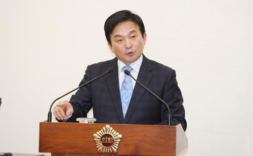 답변하는 원희룡 제주지사