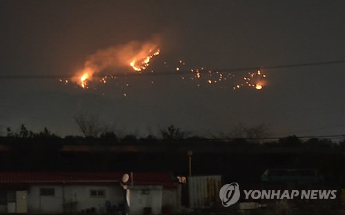 가평 옥녀봉서 불…강풍에 인근 야산으로 번져
