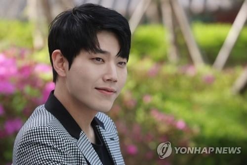 '김과장' 동하 "'박영규는 계부'란 생각으로 배신 가능했다" - 3