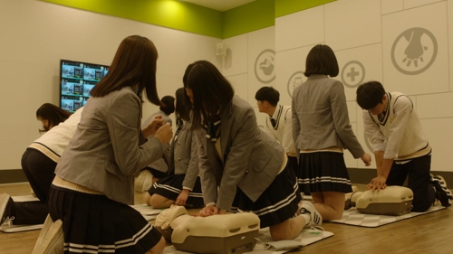 "에버랜드서 사육사·수의사 직업체험 하세요" - 2