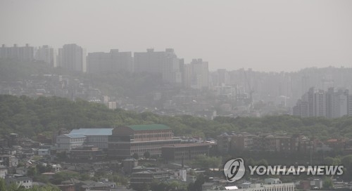 고속도로 상행선 '엉금엉금'…자정에야 정체 풀릴듯(종합) - 1