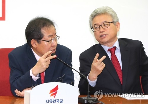 한국당, 바른정당 탈당파 복당·친박 징계해제…"洪 특별지시"(종합) - 1