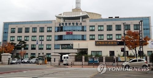 김해 아파트 단지에 홀로 남았던 아이…버림 받았나(종합) - 1