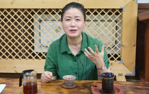 인터뷰하는 국악인 손양희