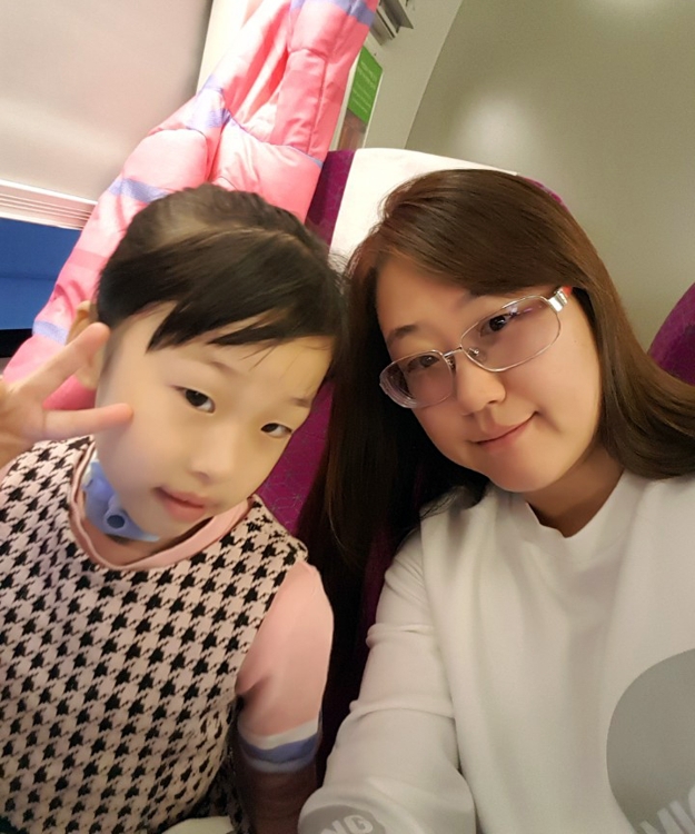 박나원(왼쪽) 양과 어머니 김미향(오른쪽) 씨