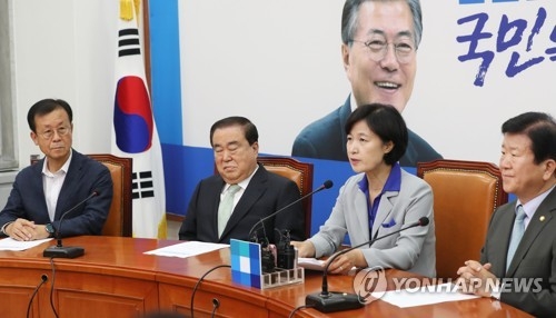 與중진 '강경화 정국'에 "당정 무한책임…끝까지 노력해야"(종합) - 1
