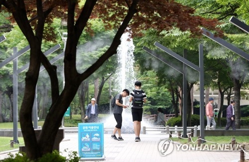 '더위야 물러가라'