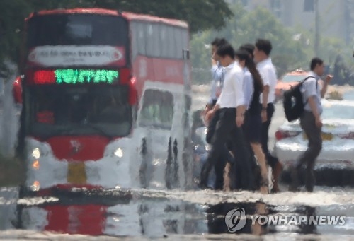 불볕더위 (연합뉴스 자료 사진)