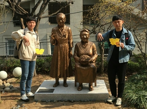 美 자전거횡단에 나서는 조용주(왼쪽)·하주영 씨.