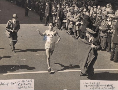 고 서윤복 옹의 보스턴마라톤 우승 당시 모습