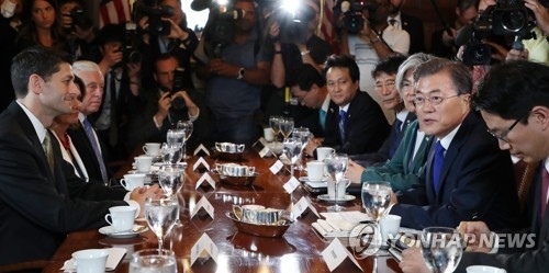 문 대통령, 미 하원 지도부와 간담회