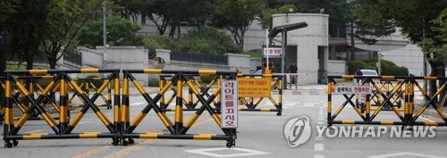 '대선 댓글사건' 국정원 개입…30개 원세훈 외곽팀이 여론조작