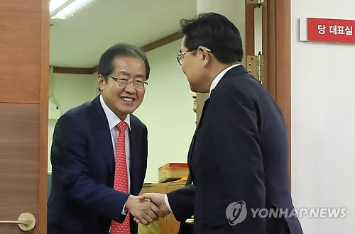 '당원 총동원령'…한국당, 장외투쟁 동력 살리기 - 2