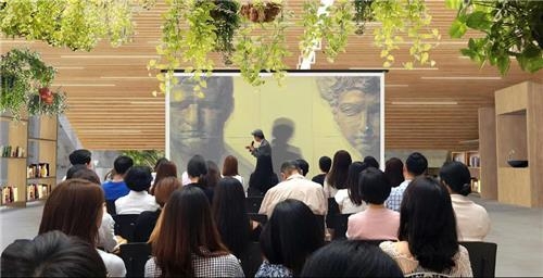주민공간으로 탈바꿈하는 옥수역 고가도로 밑