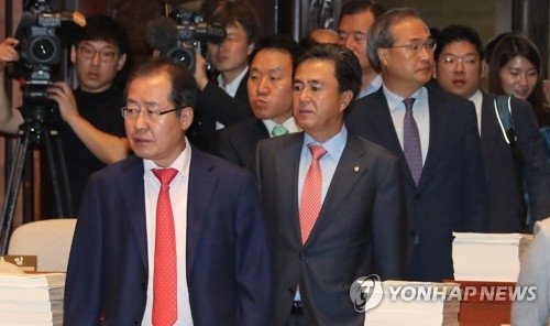 한국당 "與 전횡에 제동 건 것"…대여투쟁 힘 받나 - 1