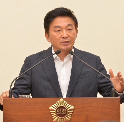 답변하는 원희룡 제주지사