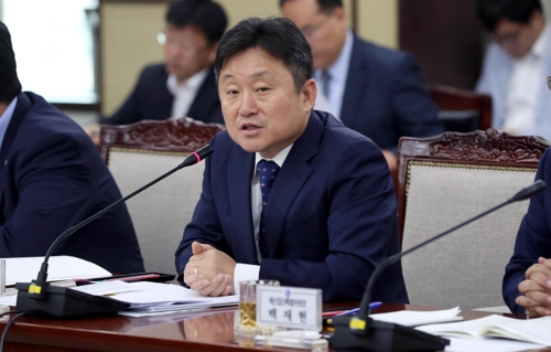 발언하는 최인호 위원장