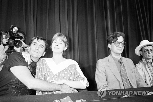 1984년 칸 영화제 참석한 해리 딘 스탠턴(왼쪽)