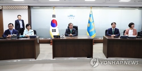 문 대통령과 함께 NSC 방문한 여야 4당 대표