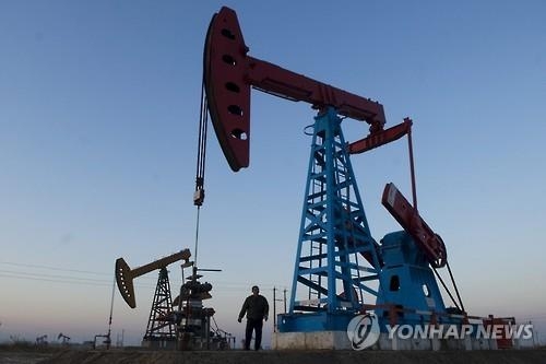 국제유가 중동 우려에 하루만에 반등…WTI 0.6%↑ - 1