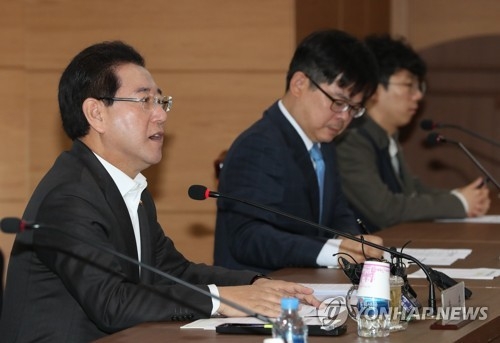 발언하는 김영록 장관