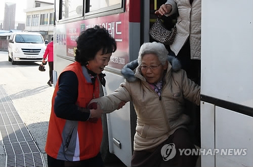 "시내버스 편안하게 이용하세요" 옥천군 승차 도우미 배치0