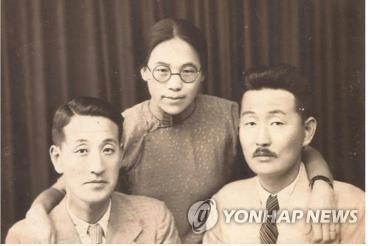 권기옥 가족사진