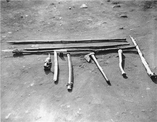 1948년 5월 압수된 무장대의 무기들