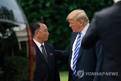 "김정은 위원장이 '비핵화' 전념하는 것으로 믿어요"