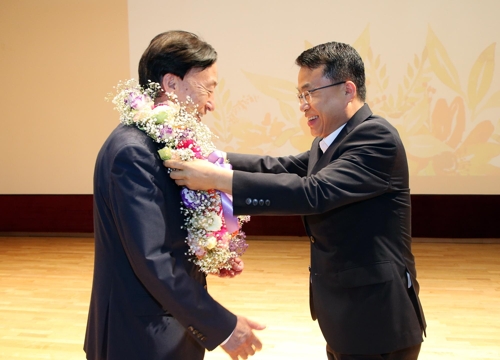 재선 성공 설동호 대전교육감 화환