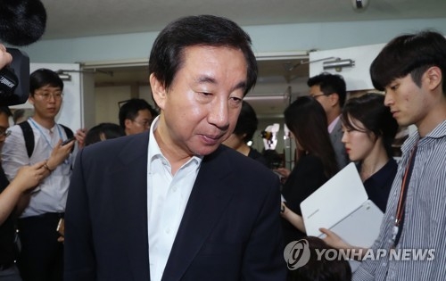 한국당, 리모델링이냐 재건축이냐… 당권투쟁 전운도 - 2