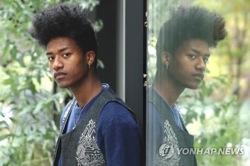 모델 한현민