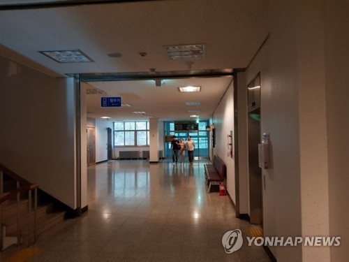 대구법원 정전으로 재판 차질…사흘새 두 번째(종합) - 1