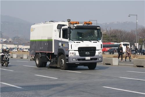 도로 분진청소 차량